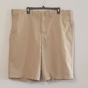Eddie Bauer NWOT Khaki Flat Front Shorts Size 42T